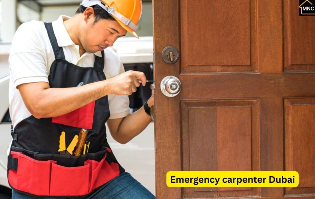 Emergency carpenter Dubai fixing broken door lock at residential villa
